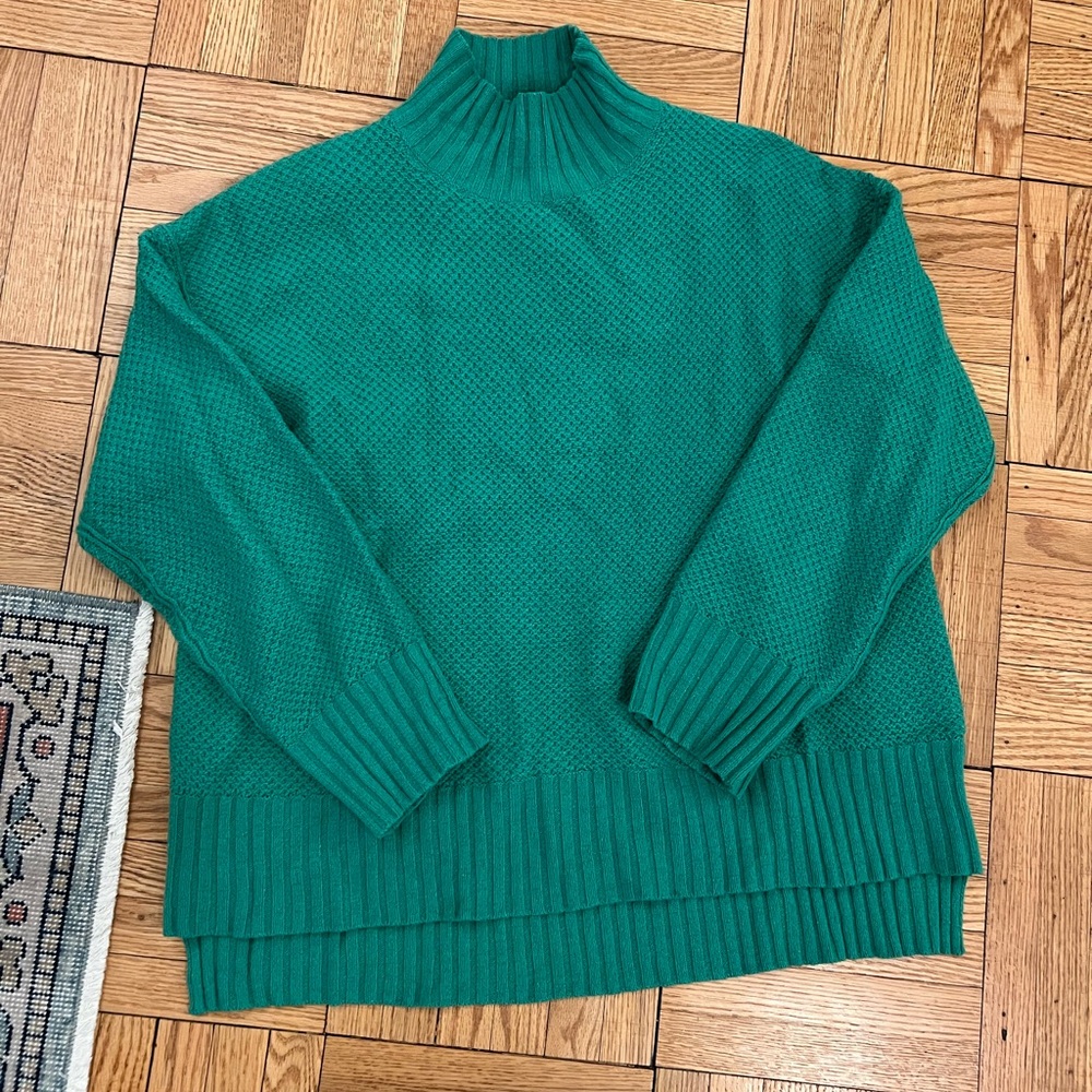 Kelly Green Cashmere Turtleneck Sweater